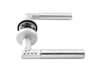 Super Bravar Zagreb, pin kvaka.